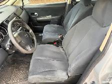 2011 NISSAN VERSA $3995-174000 Kms 4cyl automatic - Photo 6