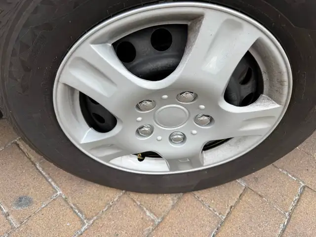 2011 NISSAN VERSA $3995-174000 Kms 4cyl automatic - Photo 8