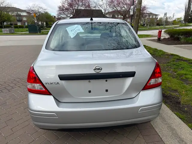 2011 NISSAN VERSA $3995-174000 Kms 4cyl automatic - Photo 9