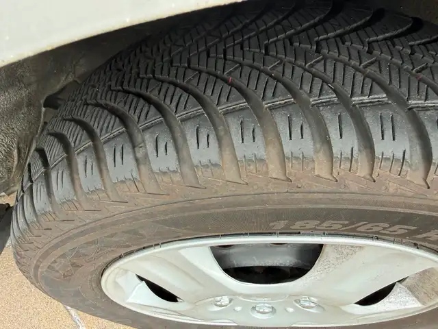 2011 NISSAN VERSA $3995-174000 Kms 4cyl automatic - Photo 19