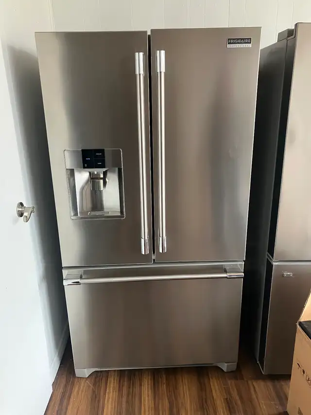 New Frigidaire Scratch N Dent Refrigerators