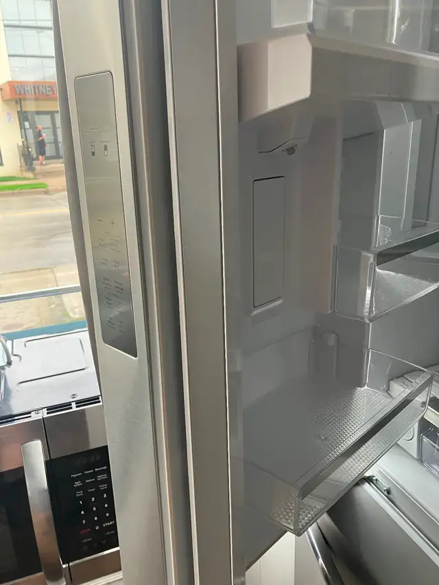 New Frigidaire Scratch N Dent Refrigerators - Photo 7