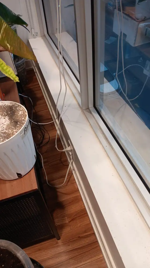 150W Equivalent LED Grow Lights (Pair) - Full Setup - $45 - Photo 6