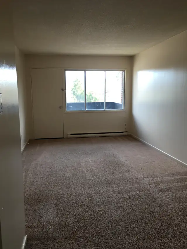 JUNE 1st 2 BEDROOM - $1799 - Photo 8