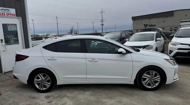 2019 HYUNDAI ELANTRA PREFERRED AUTO - Photo 5