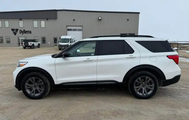 2022 Ford Explorer XLT - Photo 5