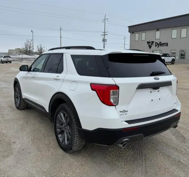 2022 Ford Explorer XLT - Photo 6