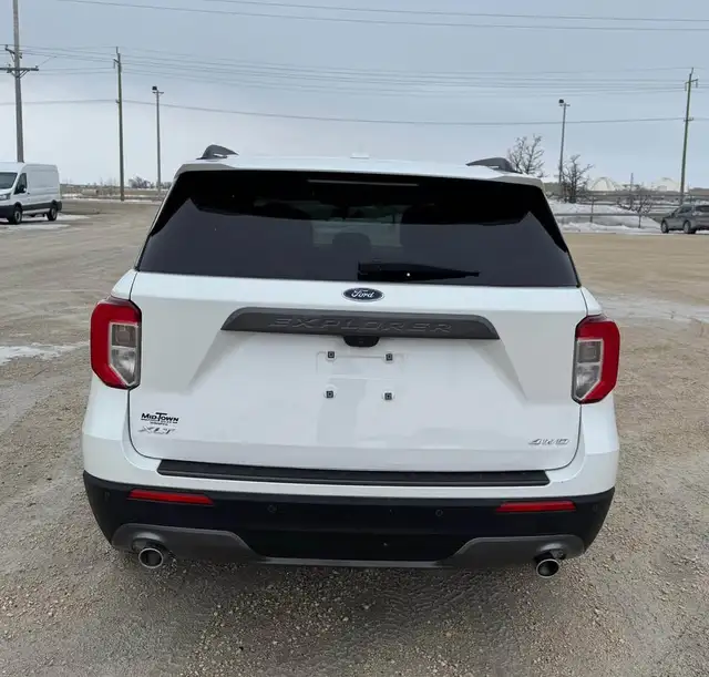 2022 Ford Explorer XLT - Photo 7
