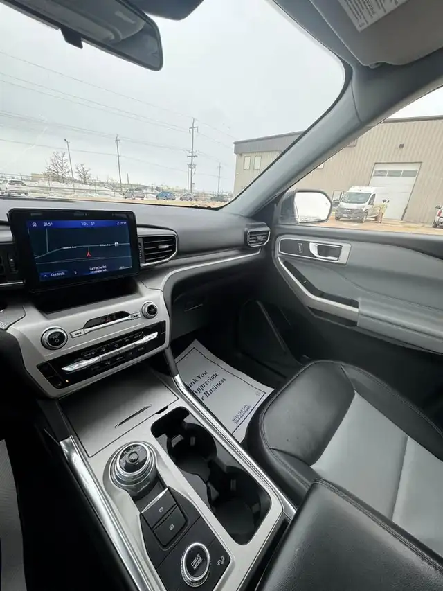 2022 Ford Explorer XLT - Photo 14