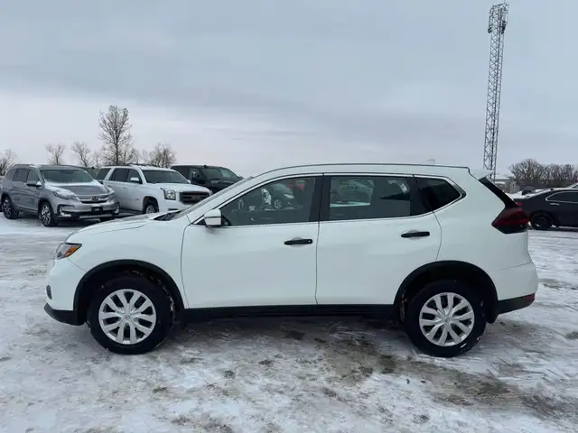 2018 Nissan Rogue S - Photo 4