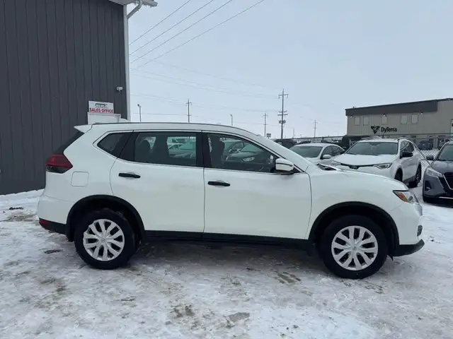 2018 Nissan Rogue S - Photo 5