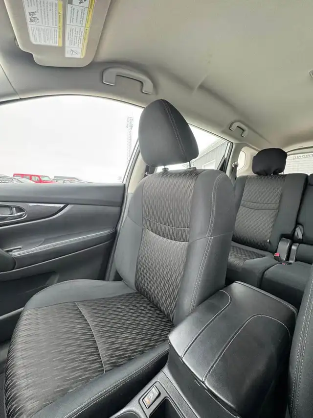 2018 Nissan Rogue S - Photo 14