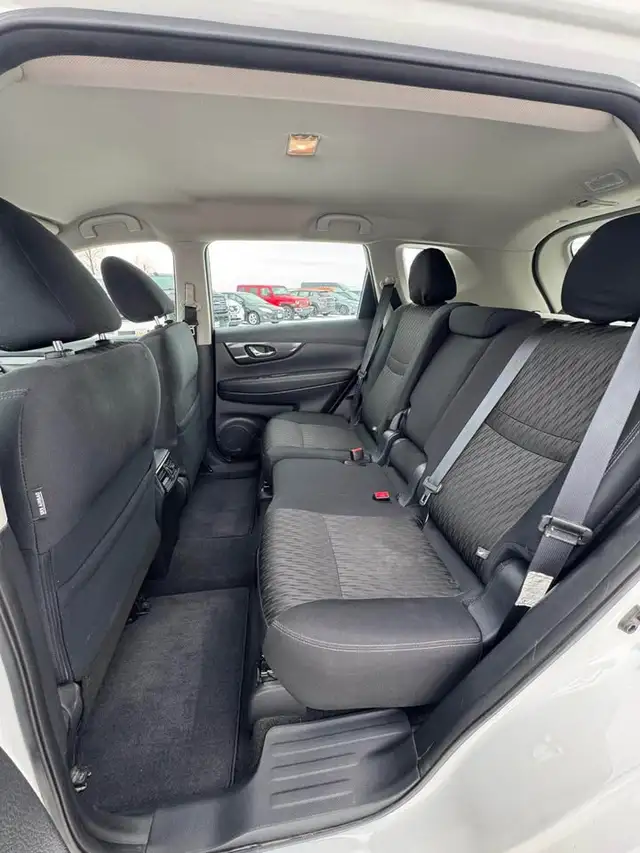 2018 Nissan Rogue S - Photo 16