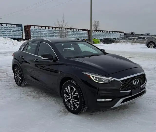 2017 Infiniti QX30 - Photo 7