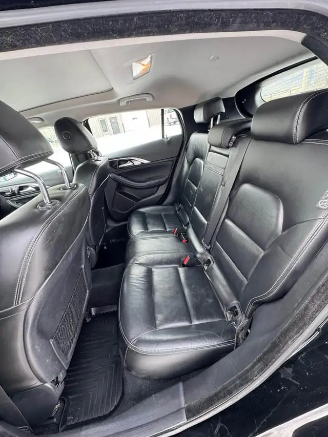 2017 Infiniti QX30 - Photo 8