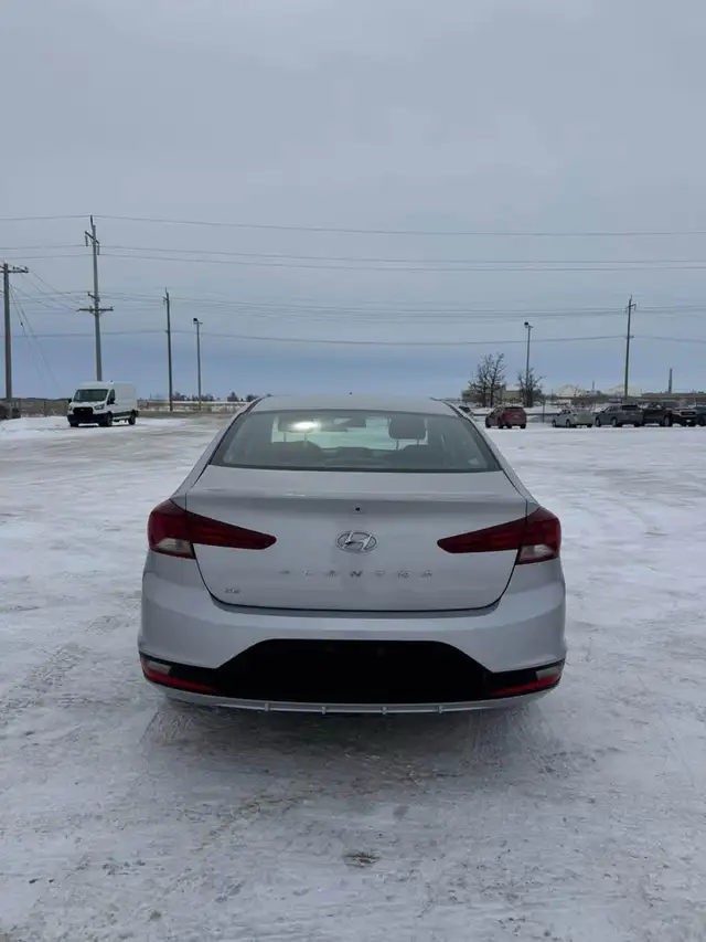 2020 Hyundai Elantra Essential - Photo 5