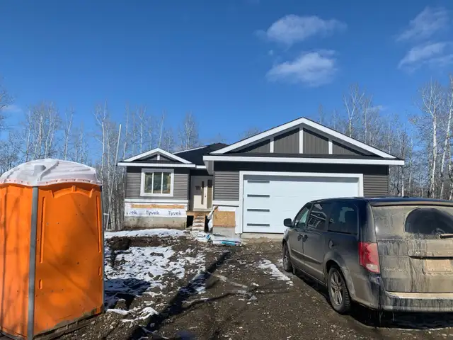 Acreage house for sale