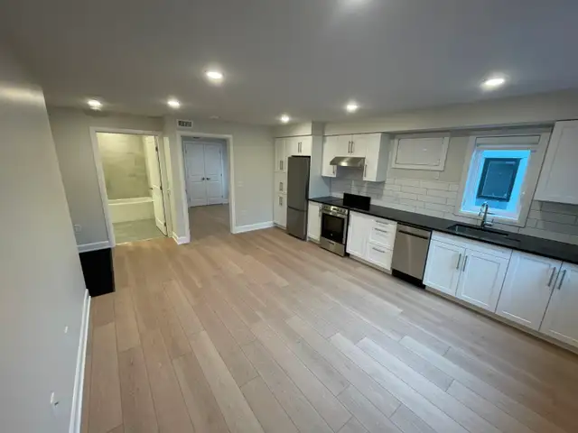 Steps to Ottawa University - Beautiful 1 bedroom apt - NEW BUILD - Photo 3