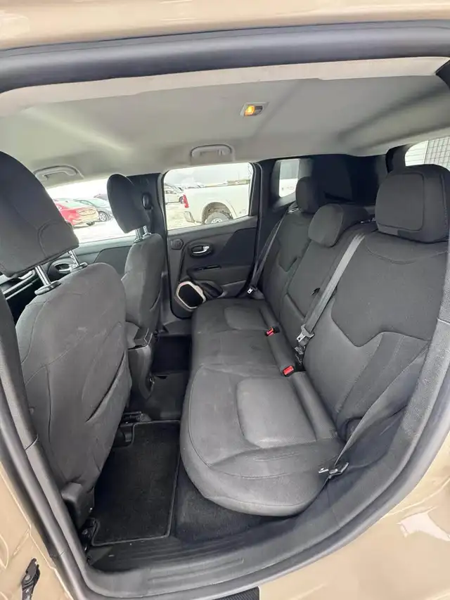 2015 Jeep Renegade North - Photo 14