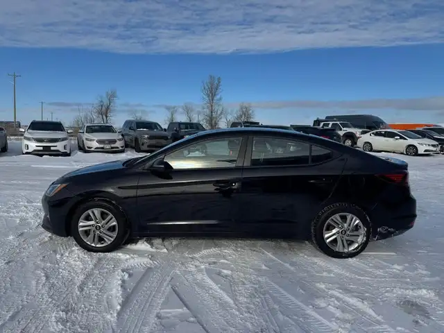 2020 Hyundai Elantra Preferred - Photo 2