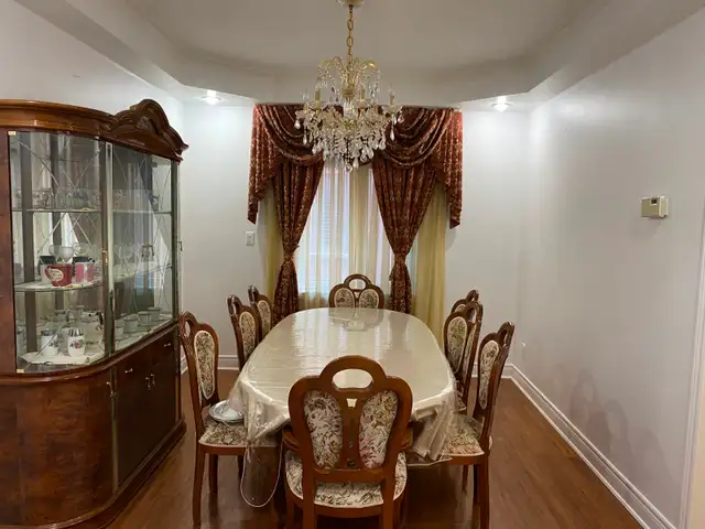 ROOM FOR RENT - $800 - Albion / Islington - FEMALE ONLY - - Photo 3