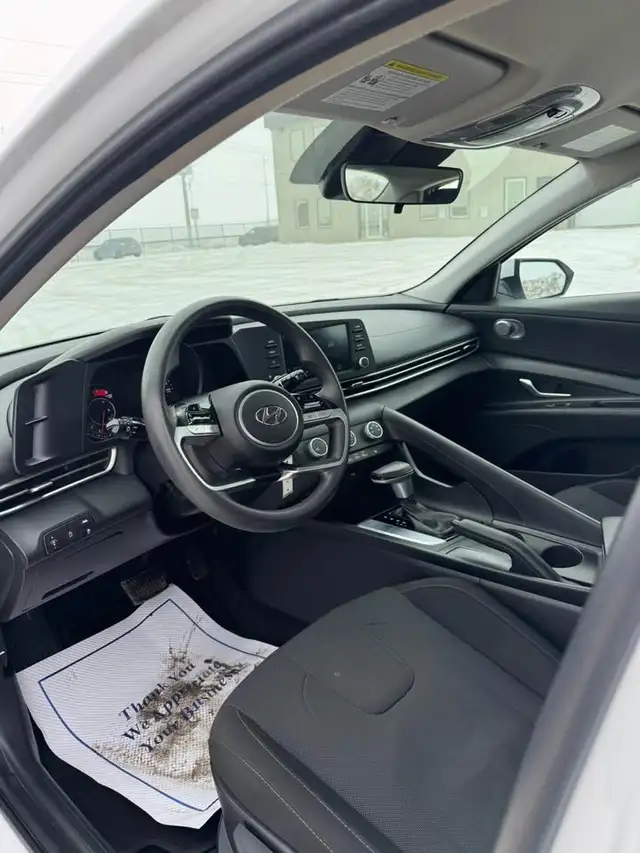 2021 Hyundai Elantra Essential - Photo 9