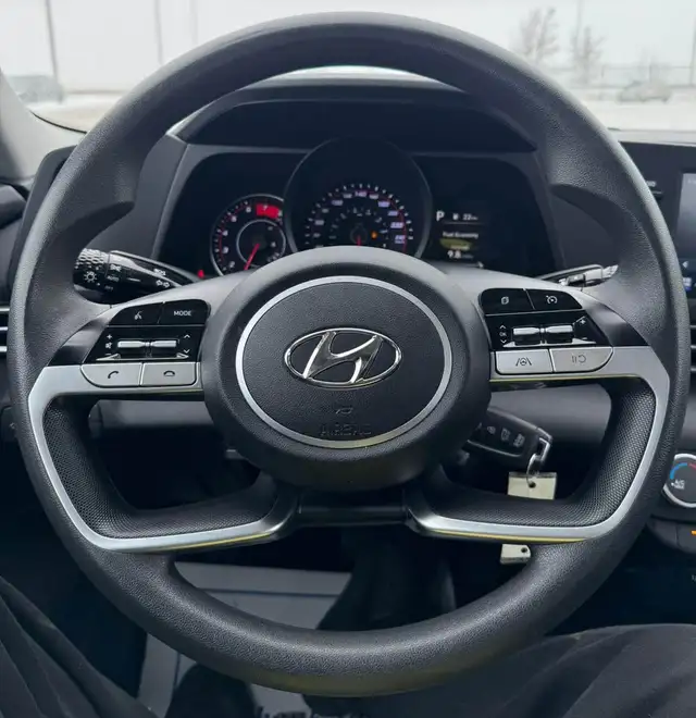 2021 Hyundai Elantra Essential - Photo 13