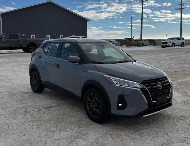 2021 Nissan Kicks S - Photo 3