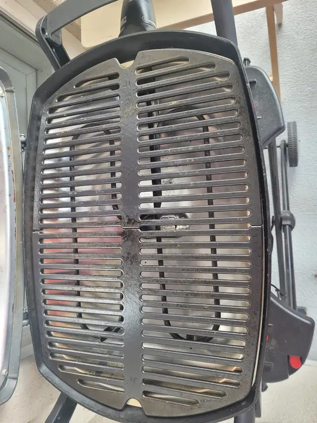 Weber Q2400 Electric Grill / Movable Stand/ Cover - Photo 5