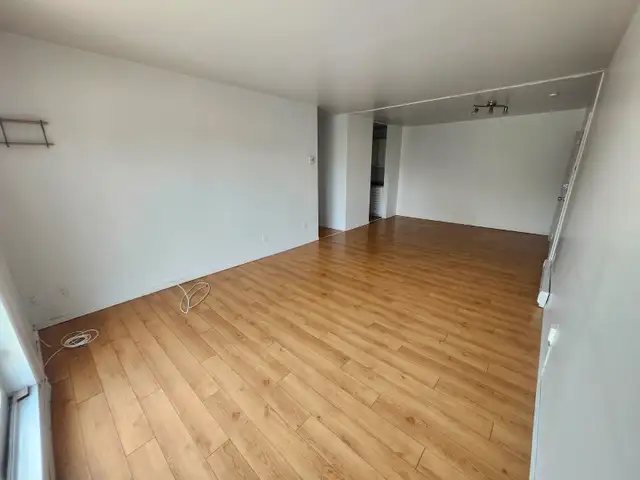 4 1/2 à La Prairie Rive Sud de Montréal pour Mai, Juin, Juillet - Photo 2