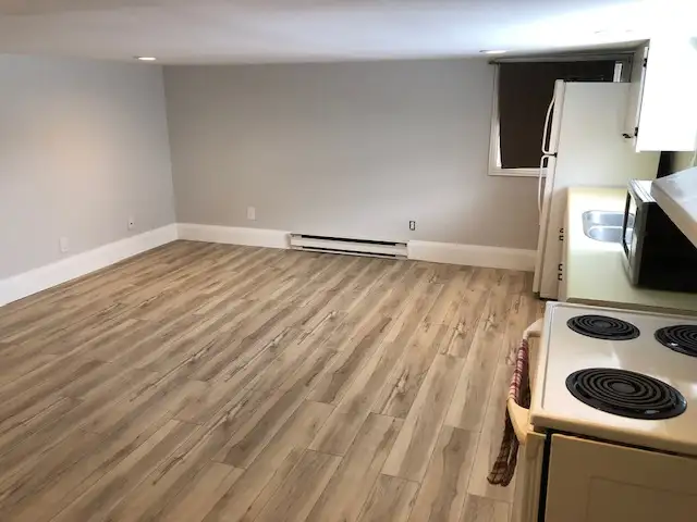 1-Bed Apartment for Rent – Mitchell | $1,075/m | Available May 1 - Photo 2