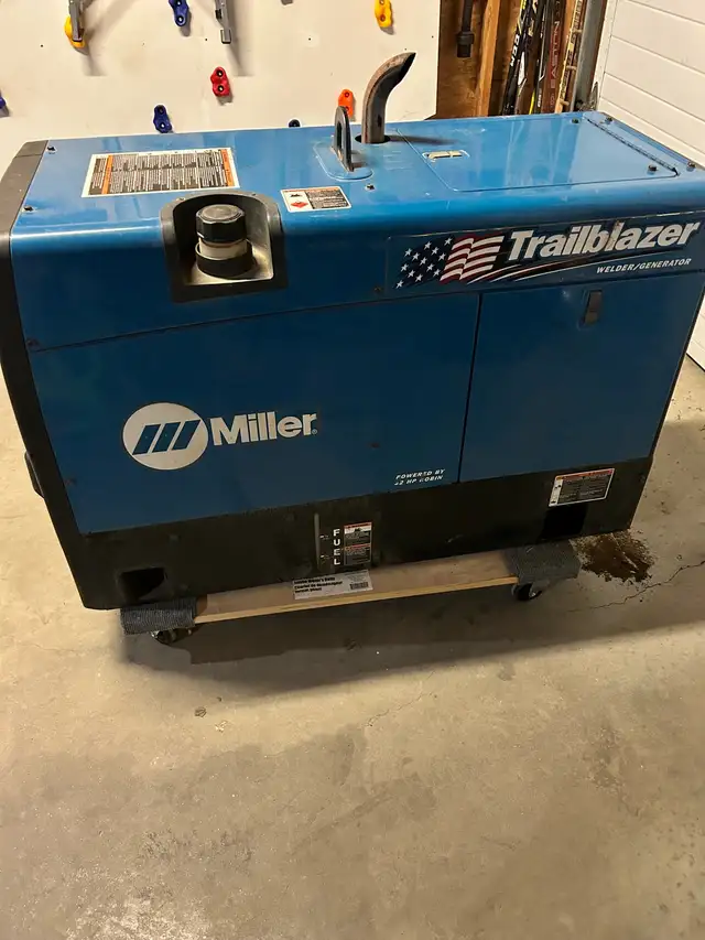 2006 Miller Trailblazer 302 - Photo 3