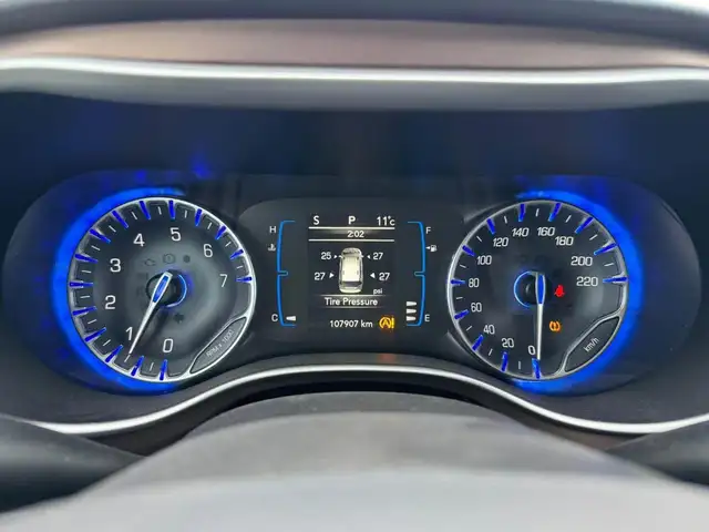 2017 Chrysler Pacifica LX - Photo 8