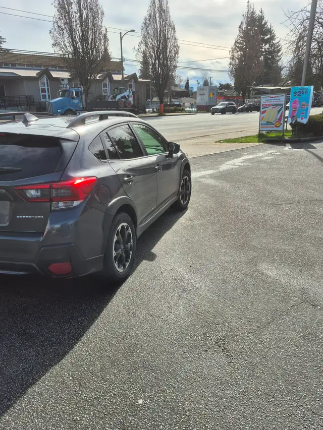 Rare manual crosstrek - Photo 2