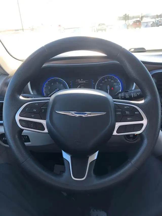 2017 Chrysler Pacifica LX - Photo 14