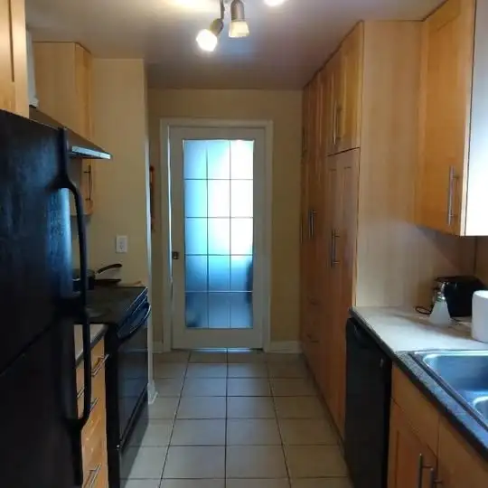 May 1- 2 ROOMS-Merivale/Meadowlands-15m/Algon-30m/Carleton,VIDEO - Photo 7