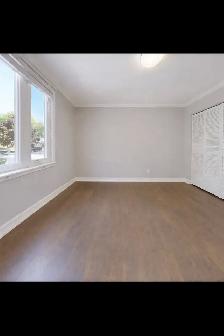 Room for rent near Walmart Erin mills Mississauga - Photo 2