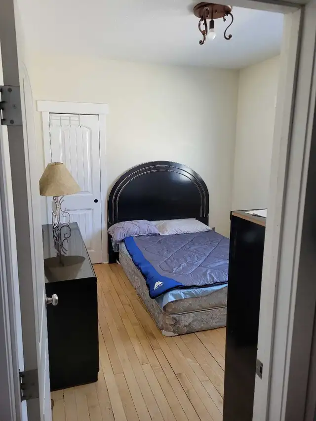 for rent completely furnished bedroom - Photo 4