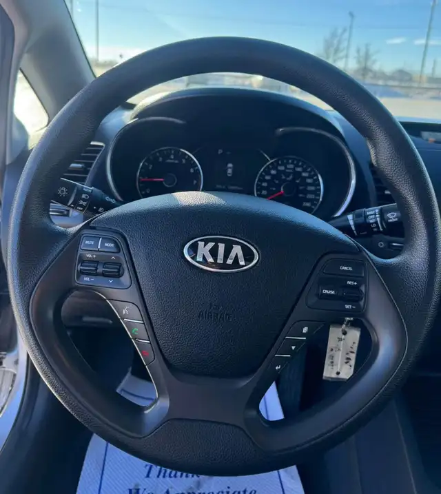 2018 Kia Forte LX - Photo 14
