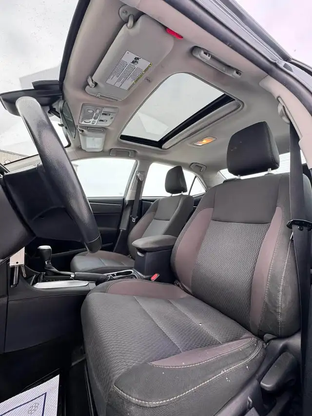 2017 Toyota Corolla LE - Photo 10