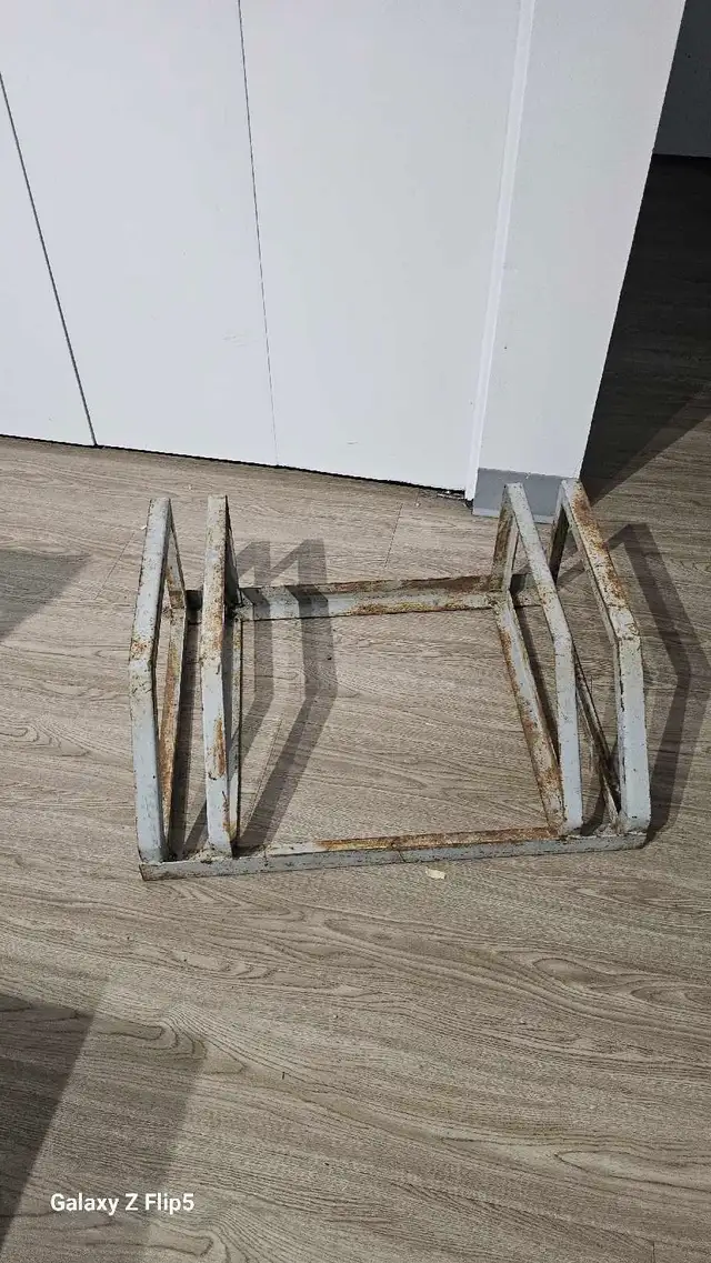 Rack a bicycle/support à vélo - Photo 2