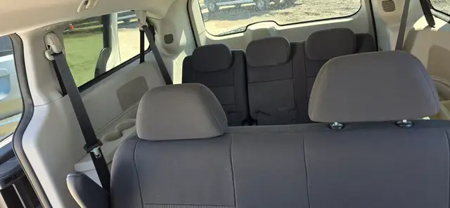 2009 Dodge Grand Caravan SE - Stow n Go - ONLY 125000km's! - Photo 10