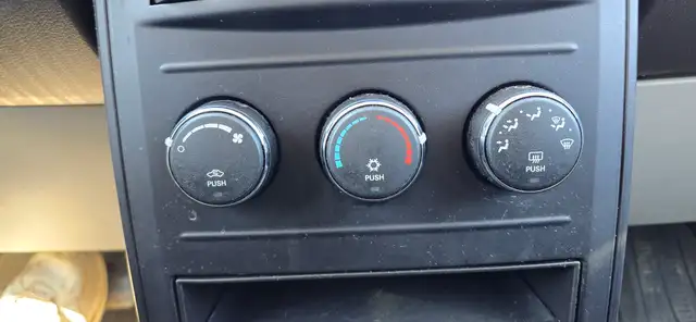 2009 Dodge Grand Caravan SE - Stow n Go - ONLY 125000km's! - Photo 16