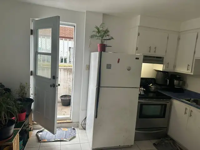 Grand 3 ½ demi-sous-sol lumineux – Emplacement de choix ! - Photo 8