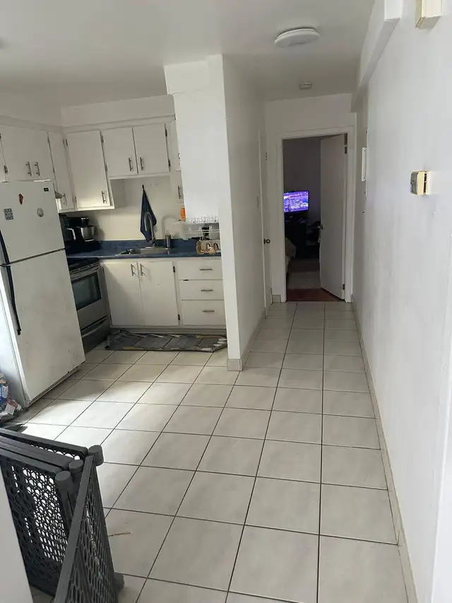 Grand 3 ½ demi-sous-sol lumineux – Emplacement de choix ! - Photo 15