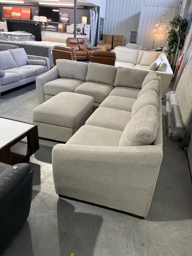 Fabric sectional with storage ottoman - Photo 2