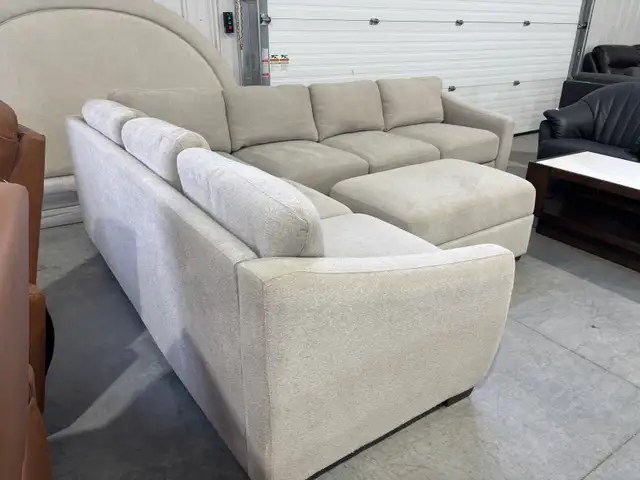 Fabric sectional with storage ottoman - Photo 4