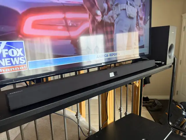 Gaming desk…VERY GOOD CONDITION…ONLY $190 - Photo 10