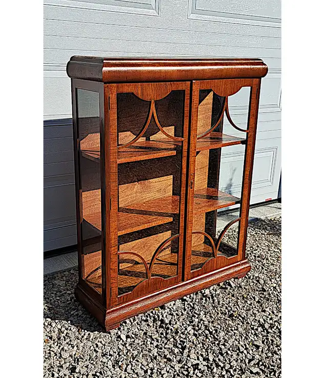 VINTAGE ART DECO CURIO ENGLISH CABINET - Photo 2