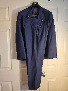 Brand new high quality suit 44s/38s